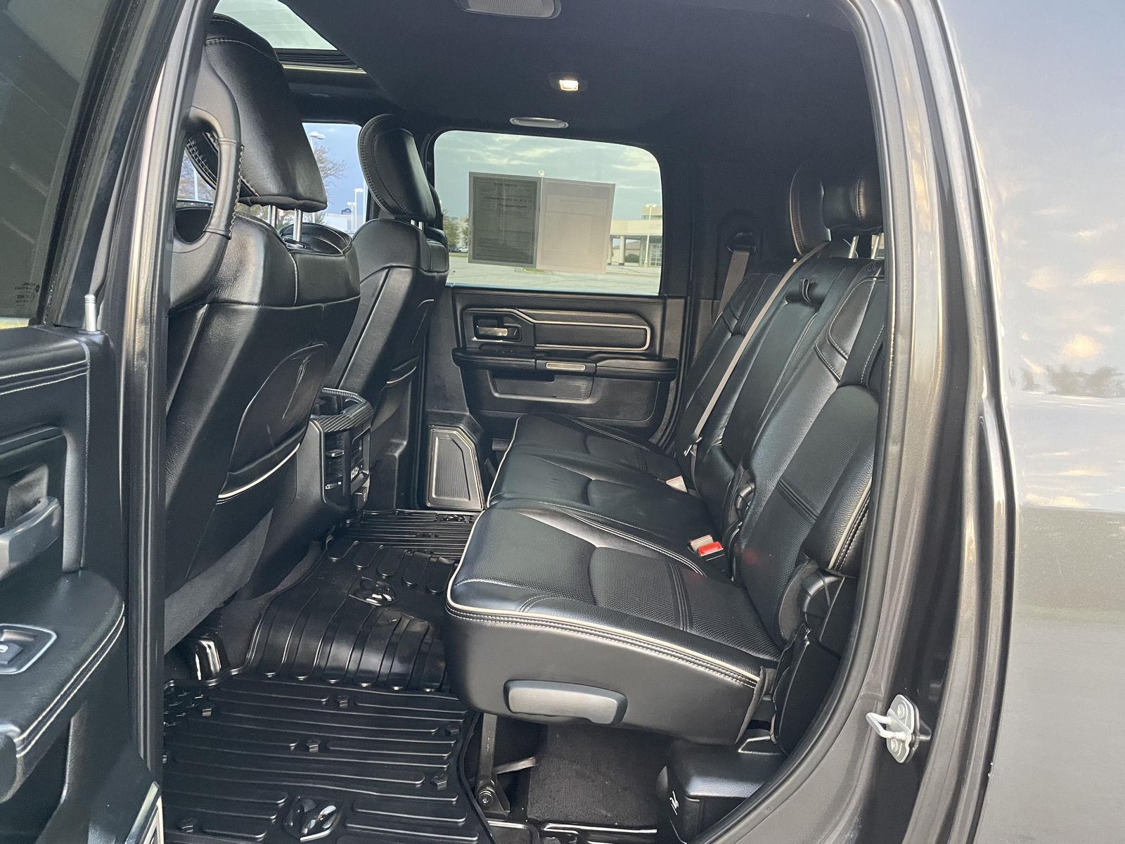 Vehicle photo 20