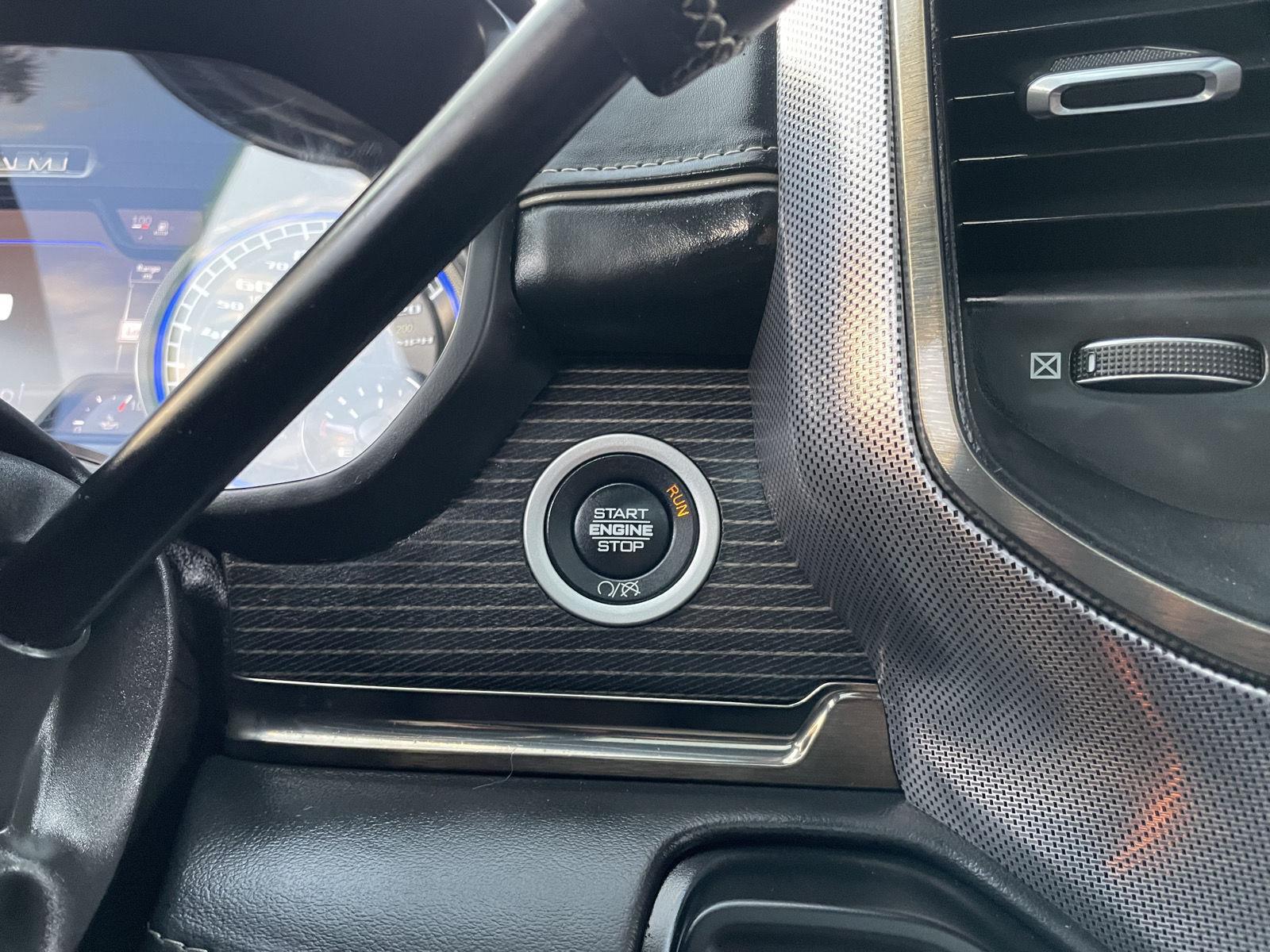 Vehicle photo 27