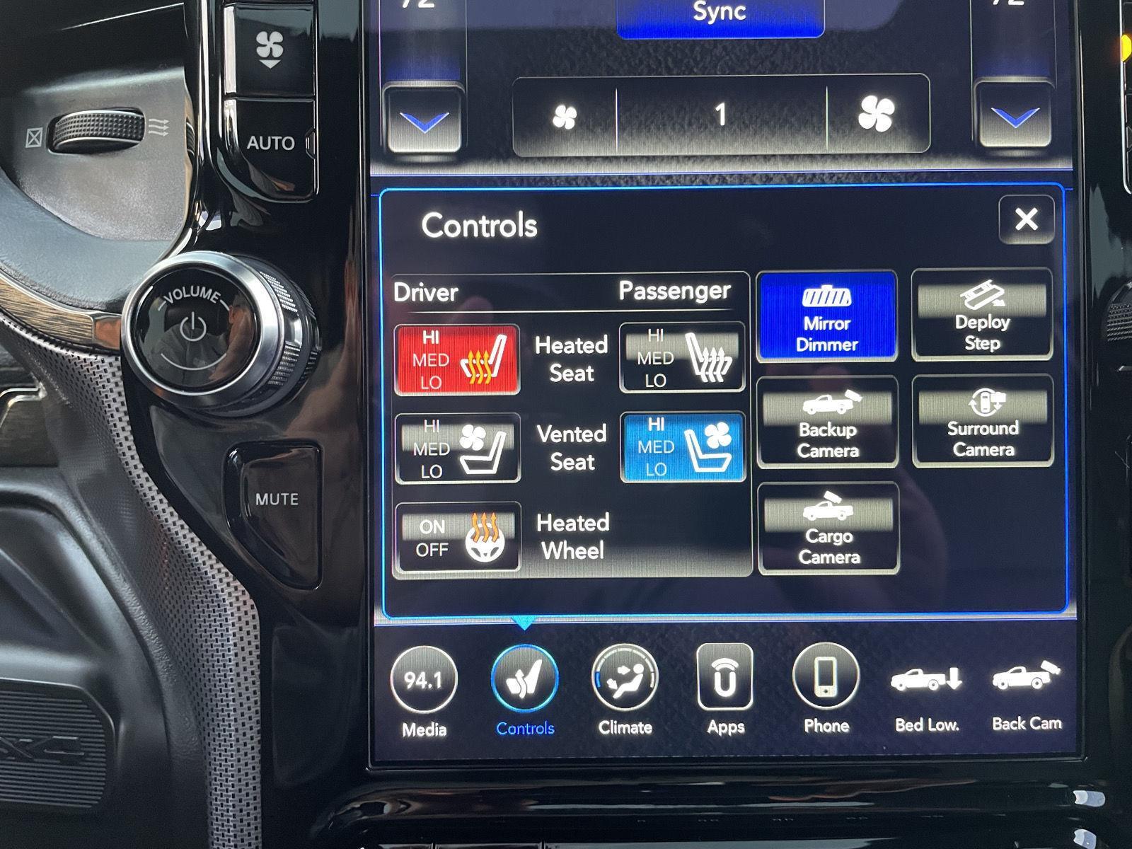Vehicle photo 29