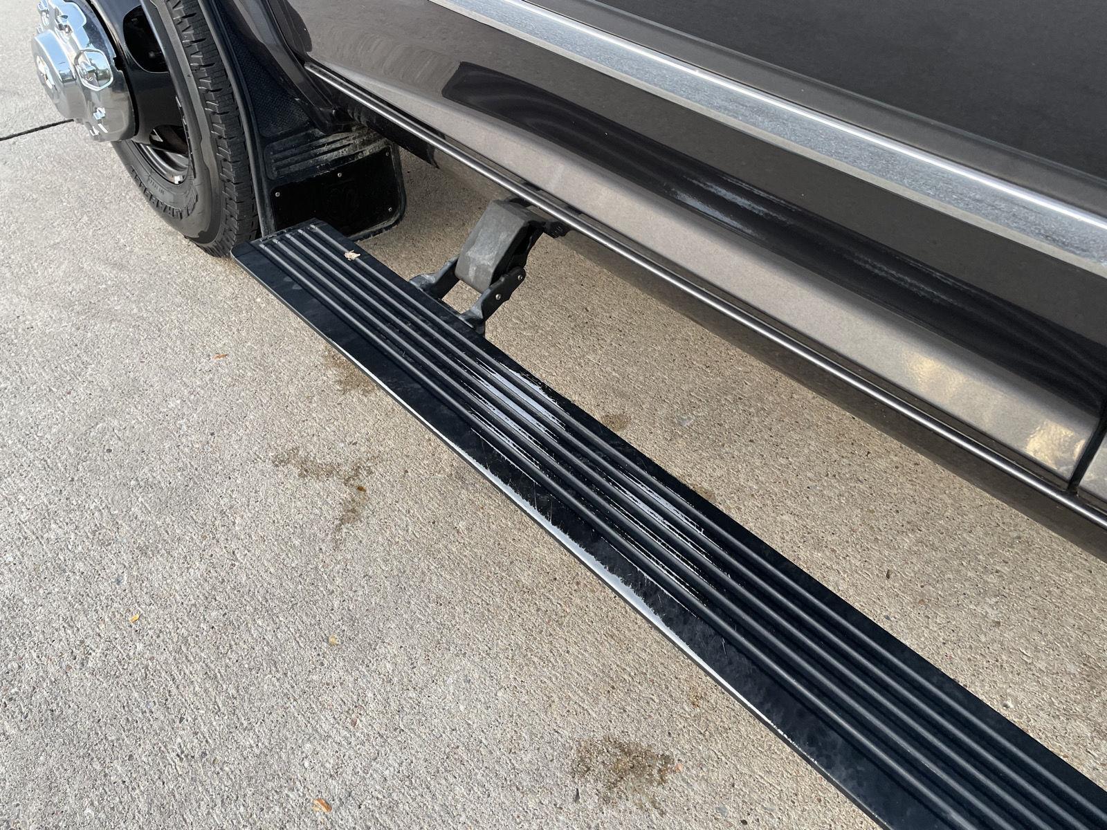 Vehicle photo 42