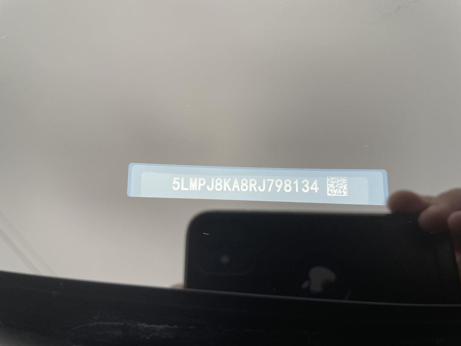 Vehicle photo 37