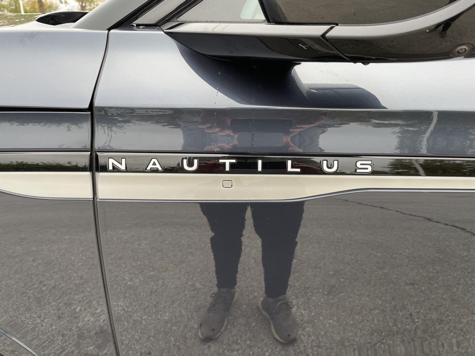 Vehicle photo 41