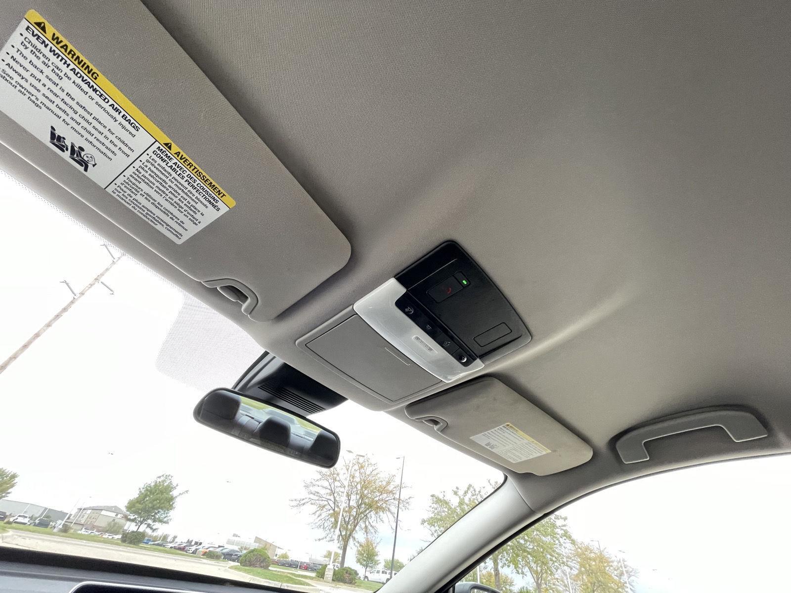 Vehicle photo 18