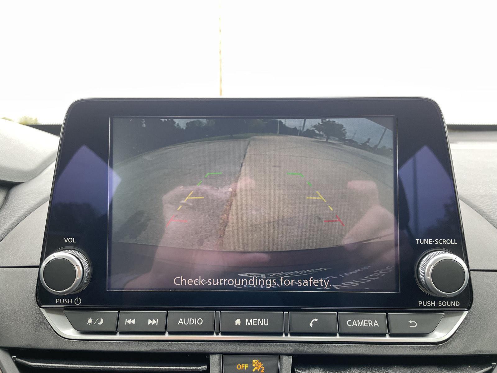 Vehicle photo 20