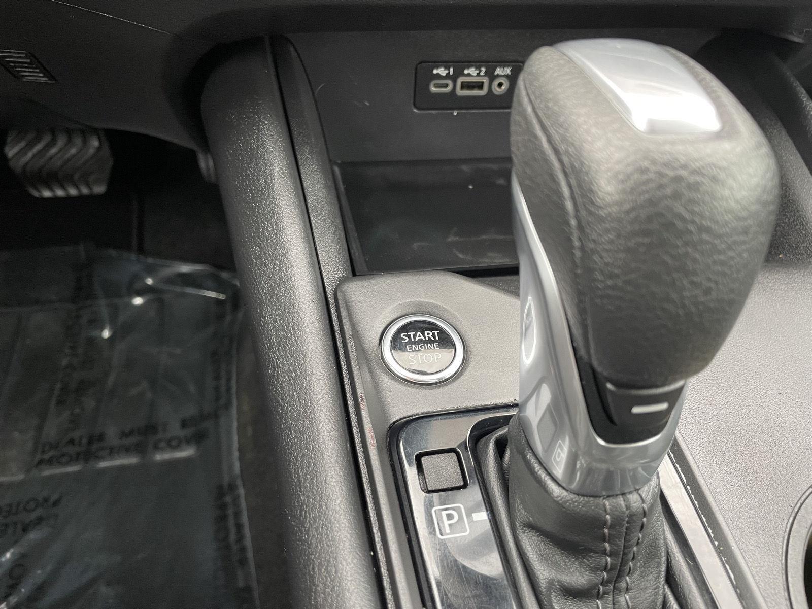 Vehicle photo 21