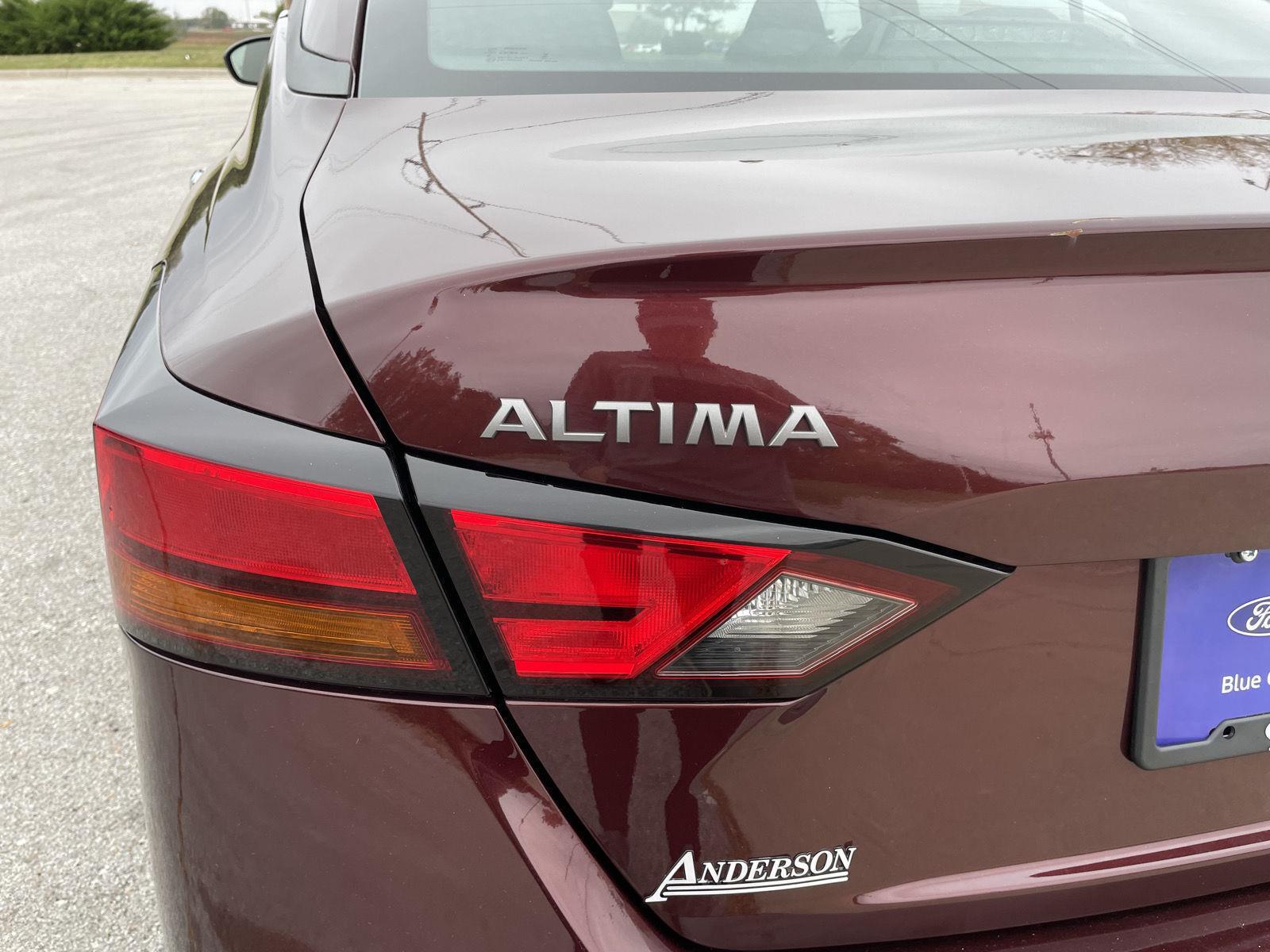 Vehicle photo 31