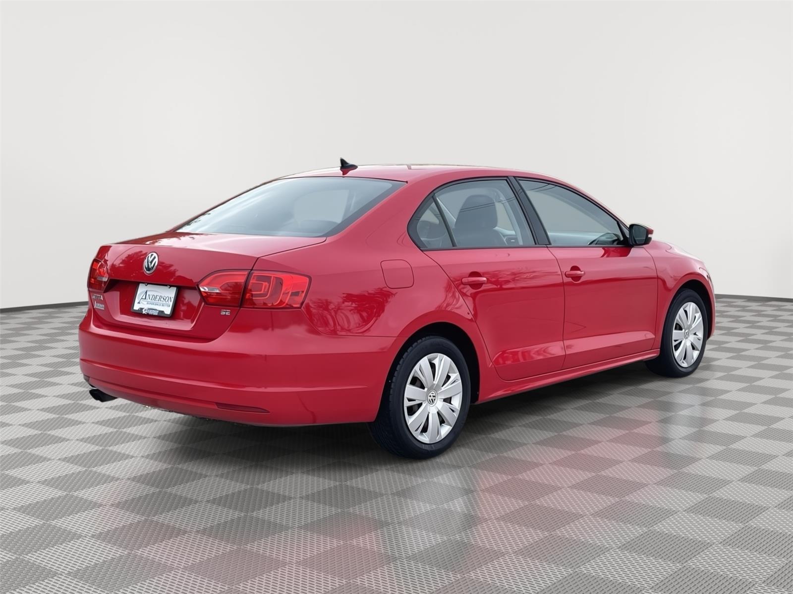 Vehicle photo 7