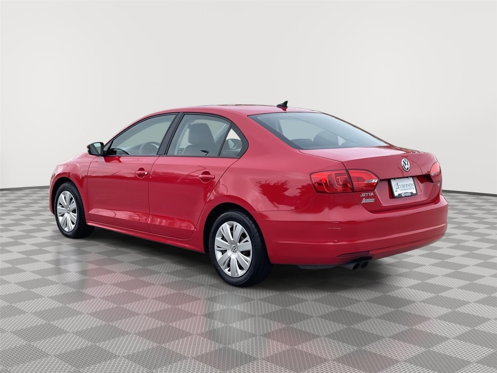 Vehicle photo 9