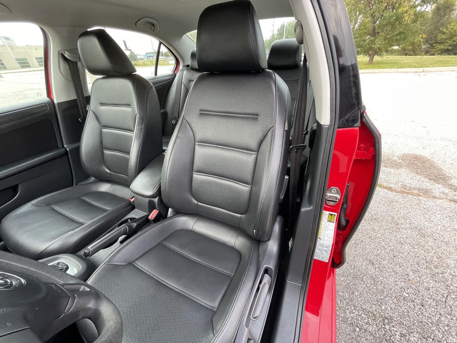 Vehicle photo 16