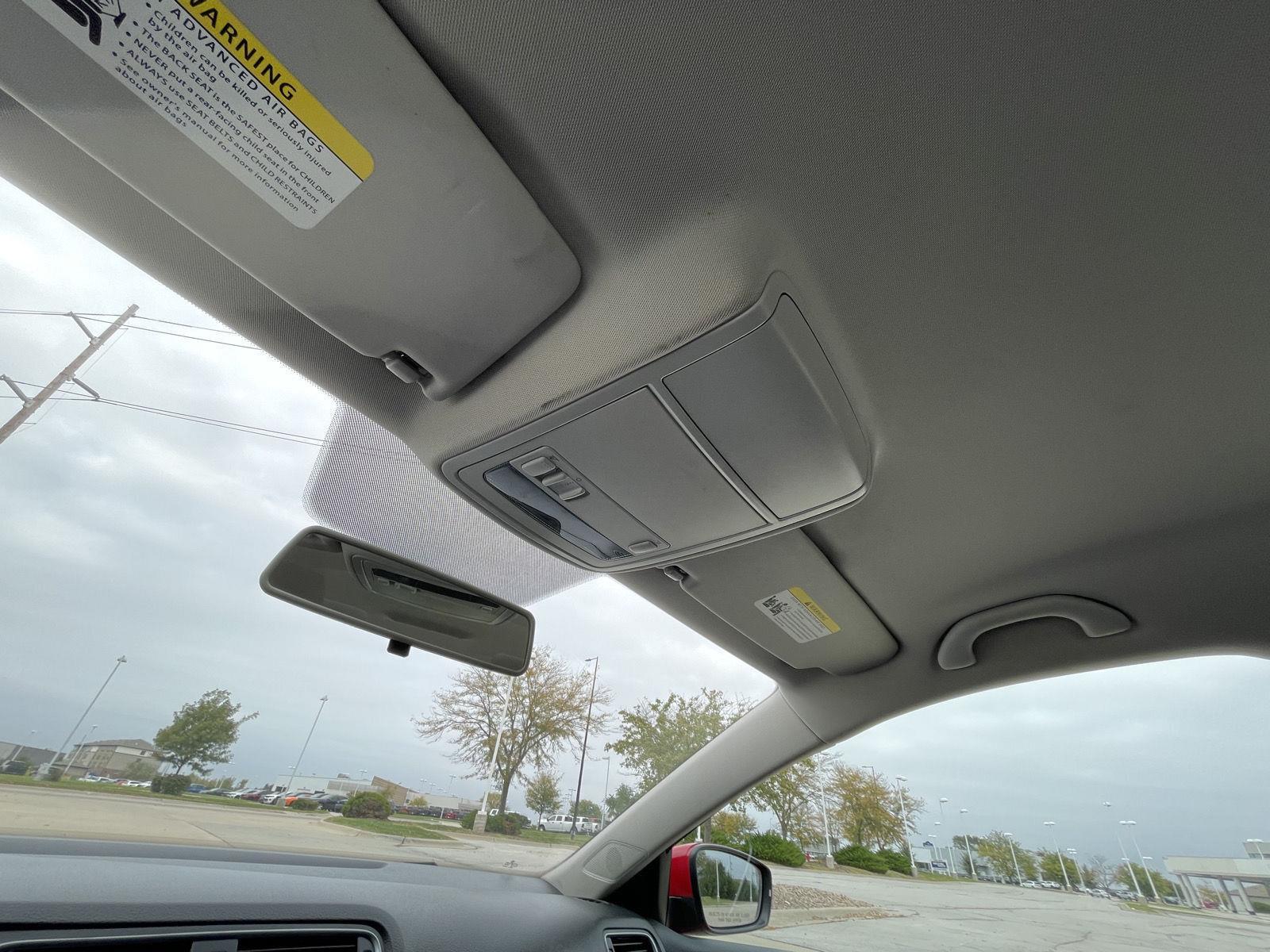 Vehicle photo 19
