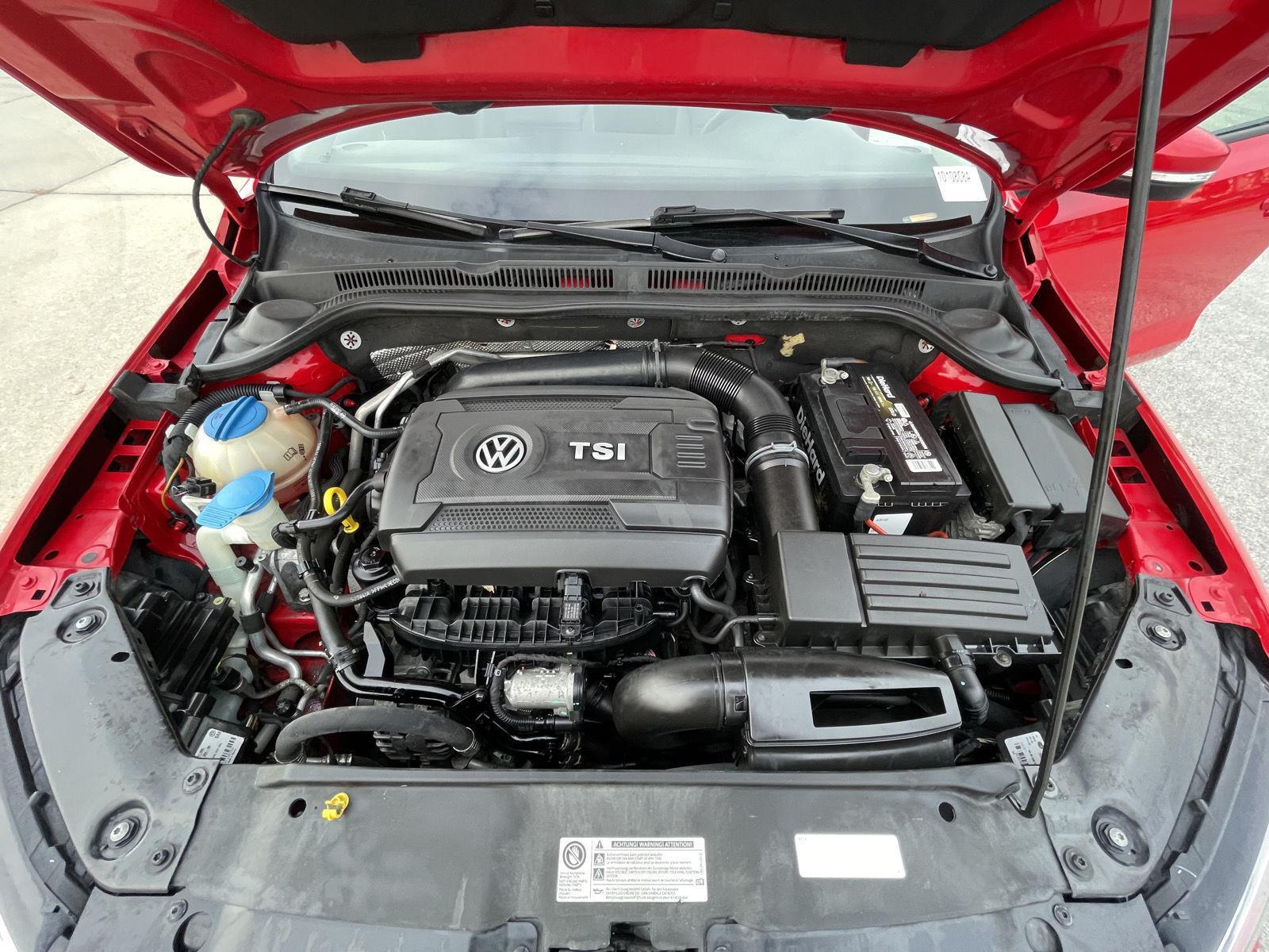Vehicle photo 28