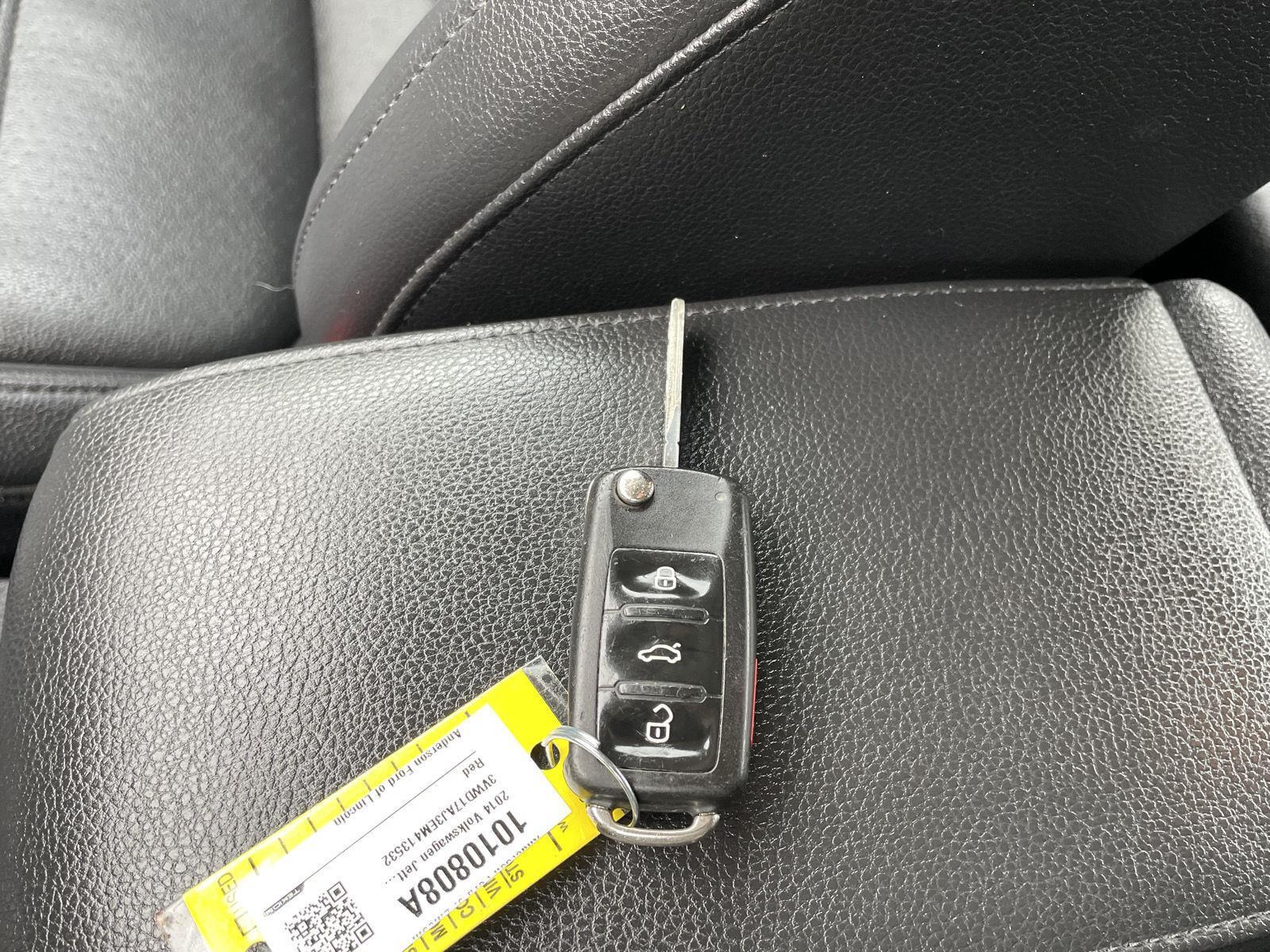 Vehicle photo 32