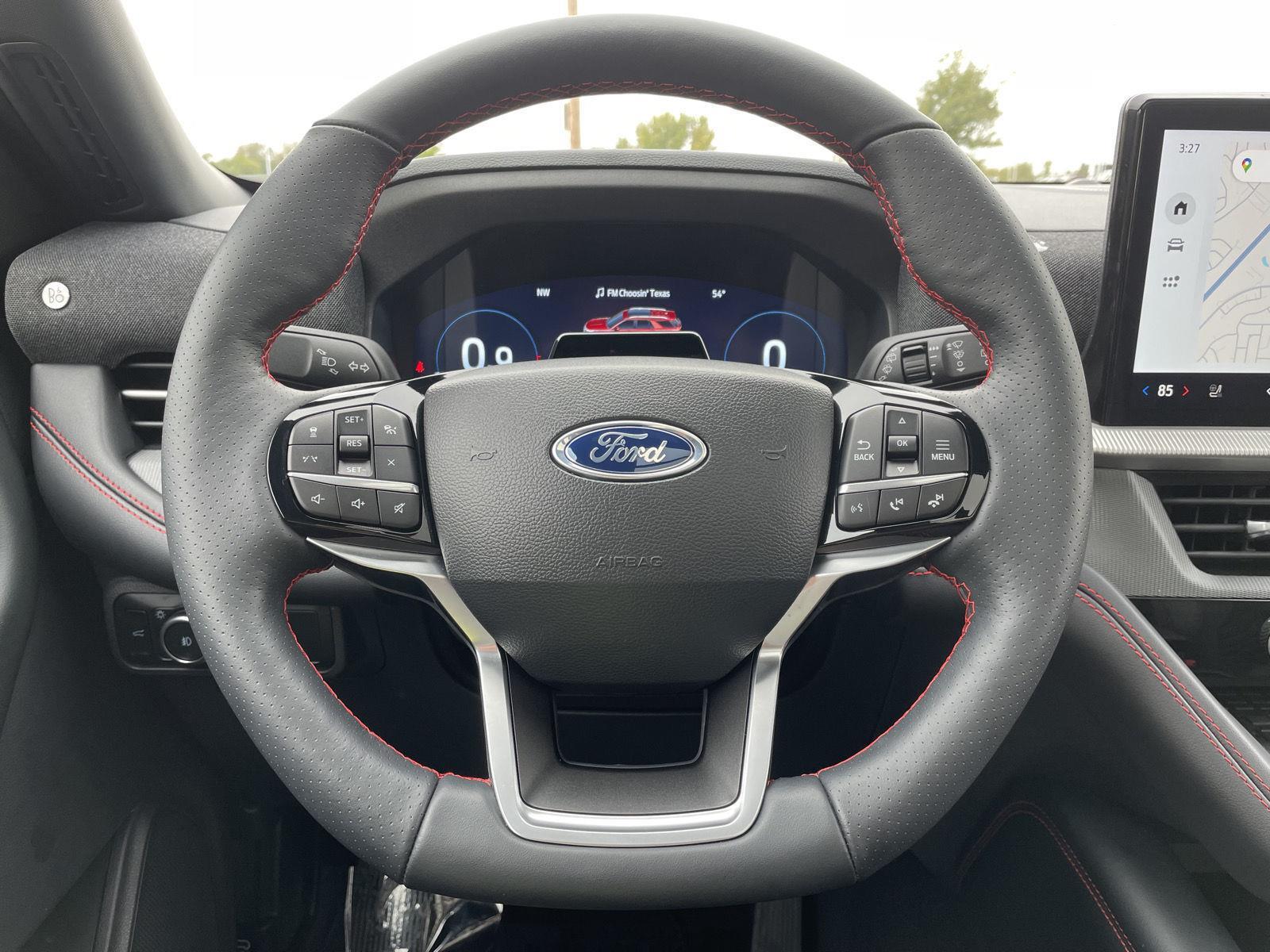 Vehicle photo 11