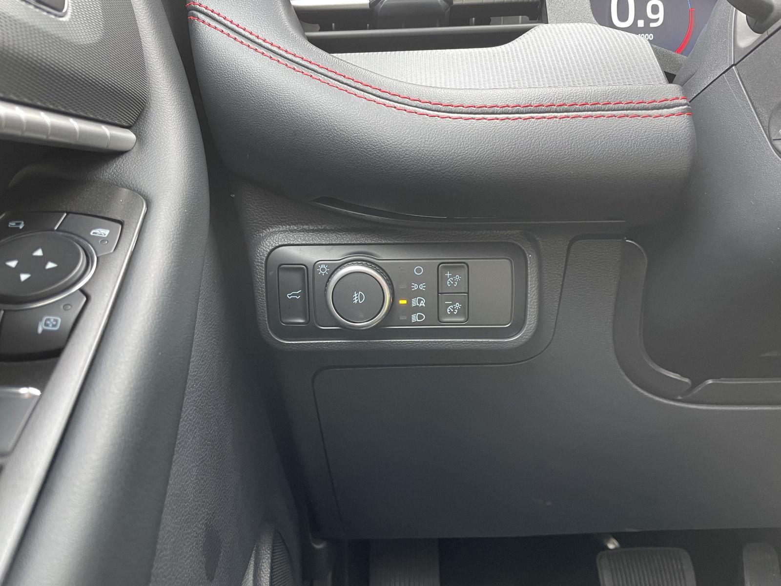 Vehicle photo 15