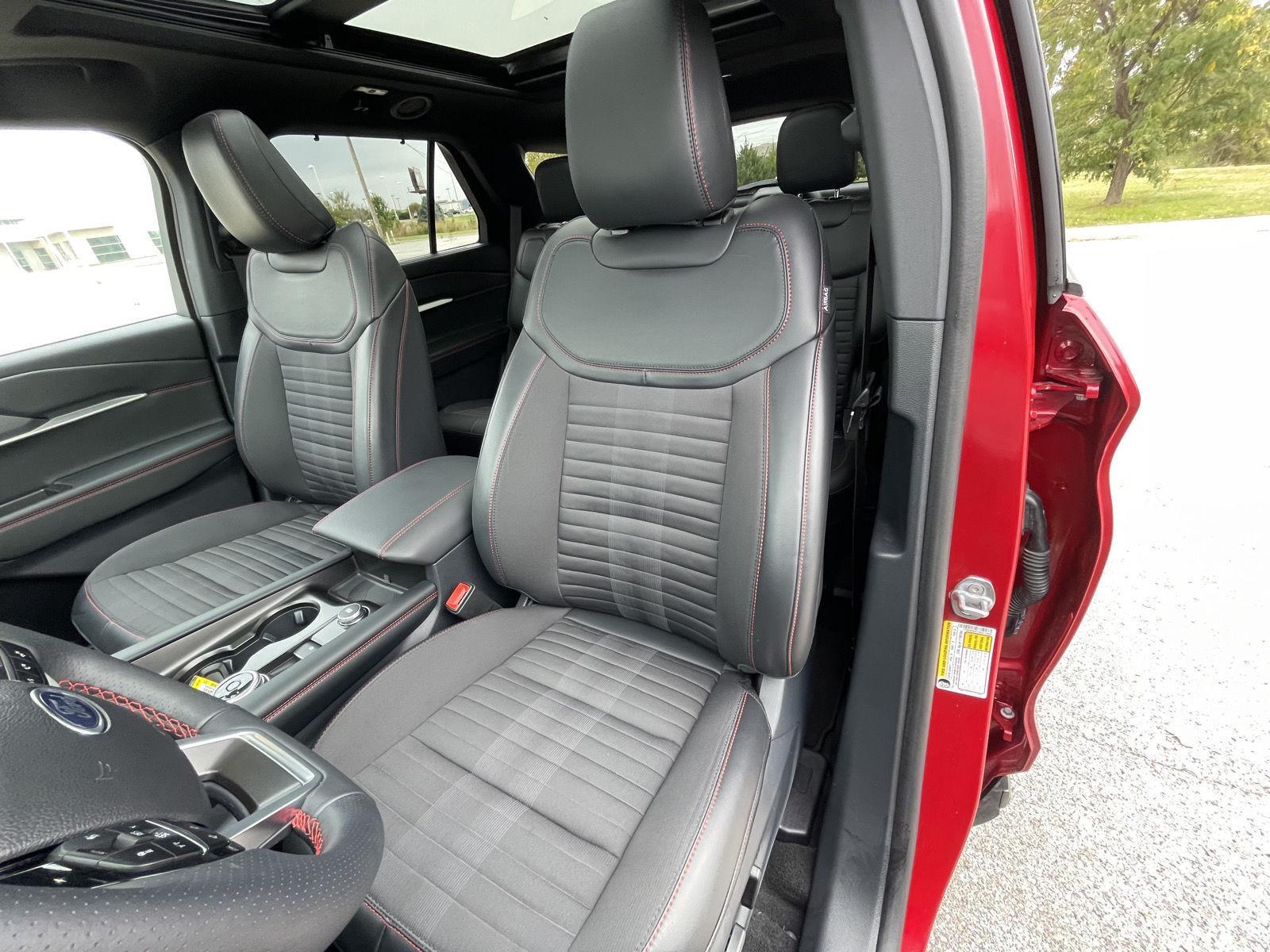 Vehicle photo 17