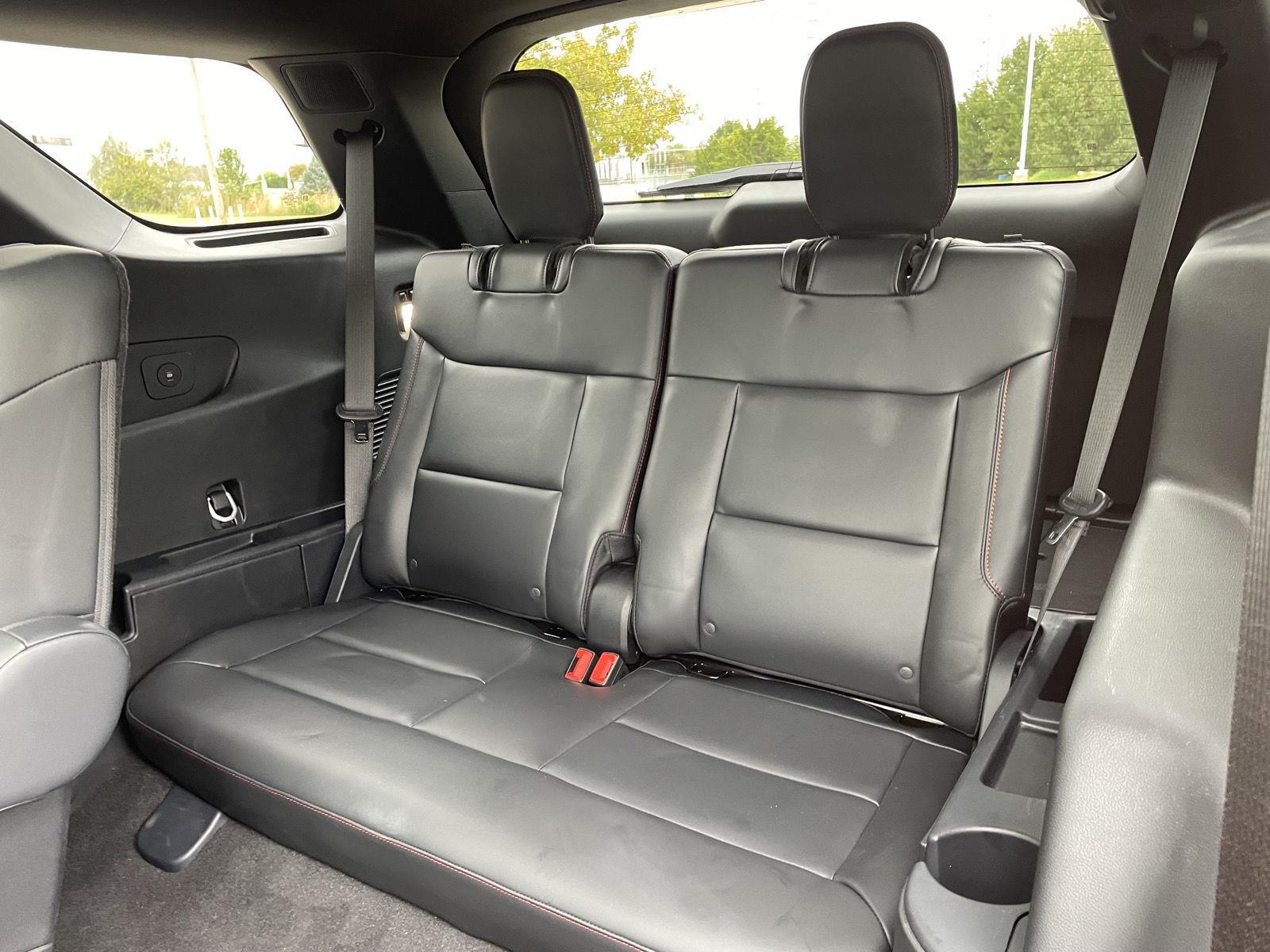 Vehicle photo 21