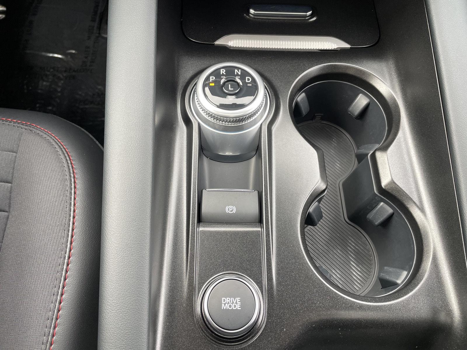 Vehicle photo 33