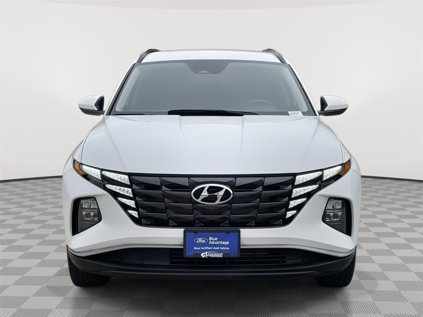 Vehicle photo 4