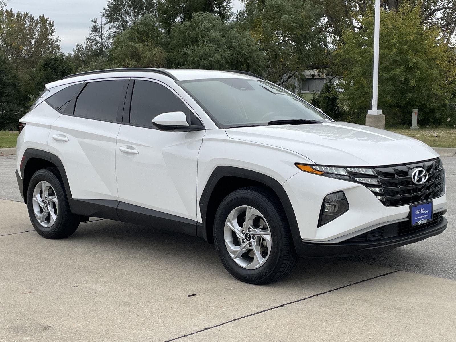 Vehicle photo 5