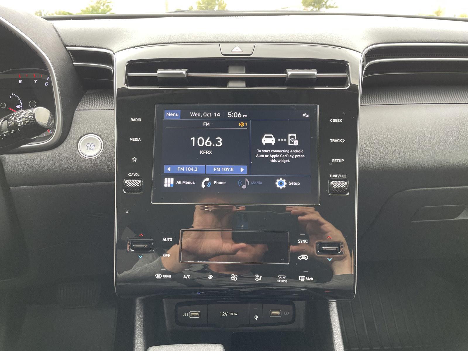 Vehicle photo 21