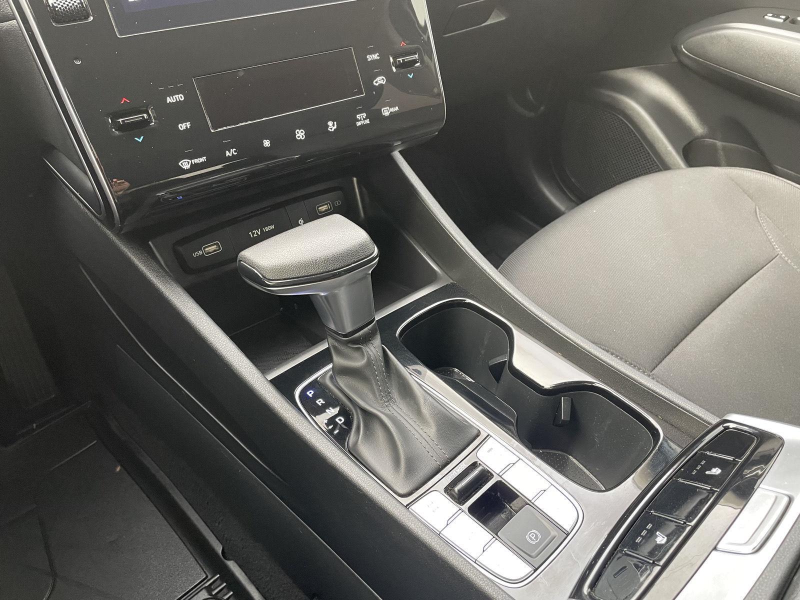 Vehicle photo 28
