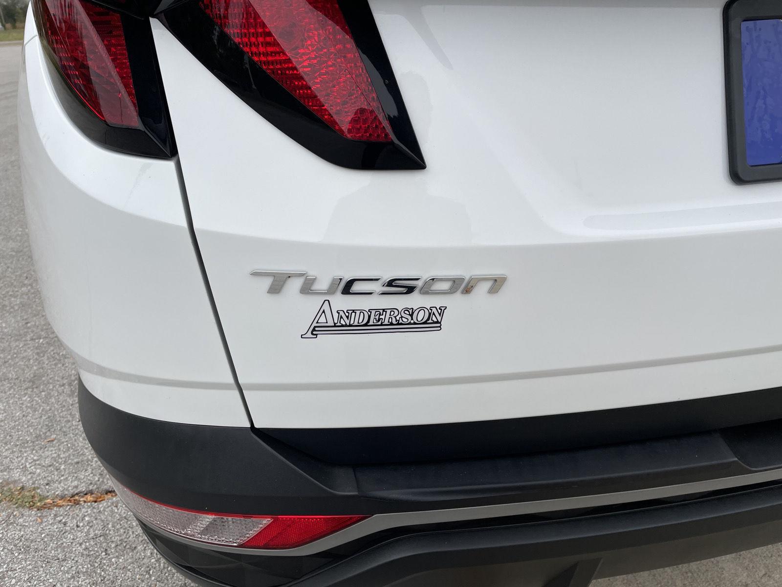 Vehicle photo 35