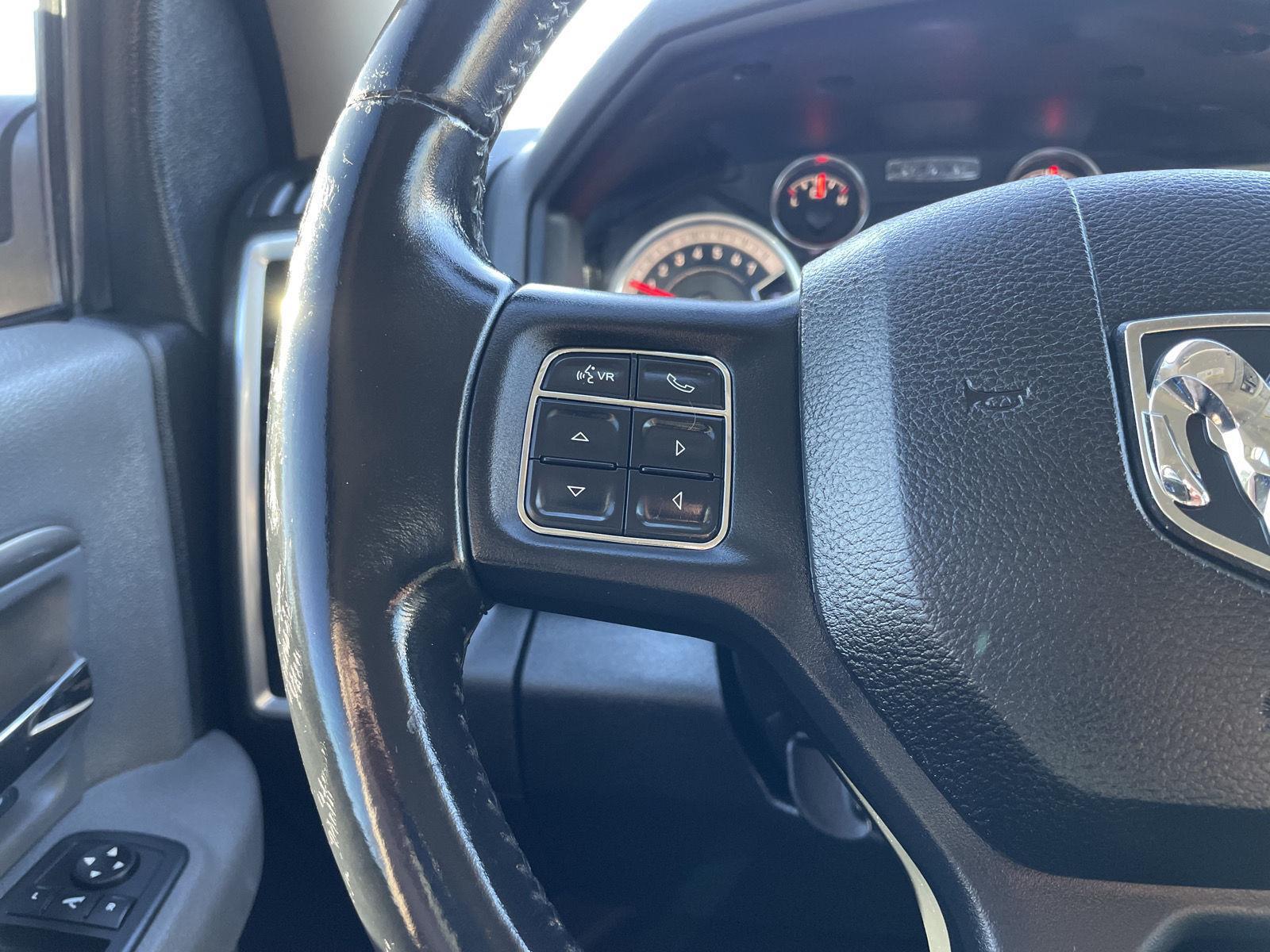 Vehicle photo 13
