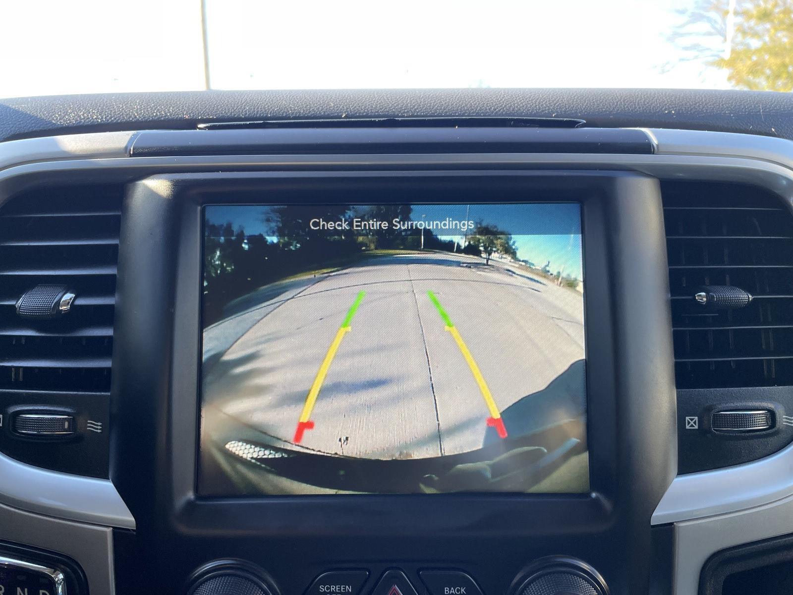 Vehicle photo 23