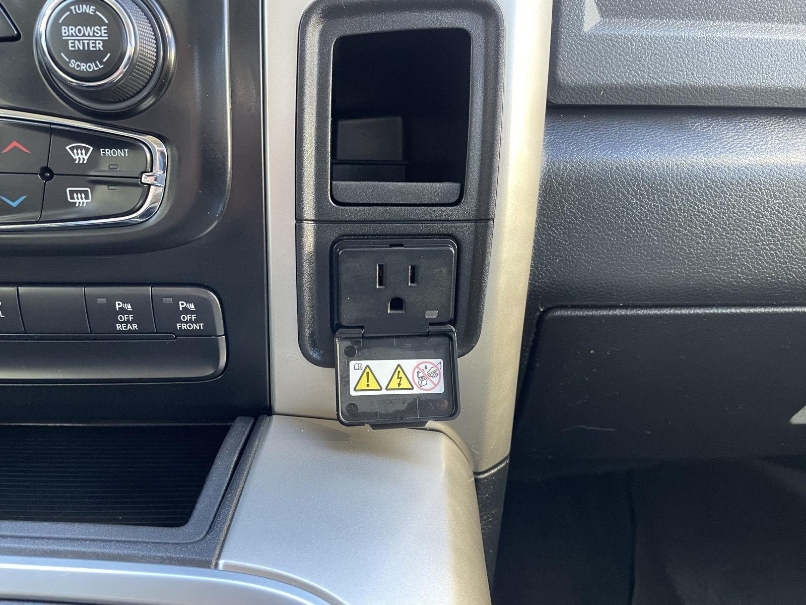 Vehicle photo 25