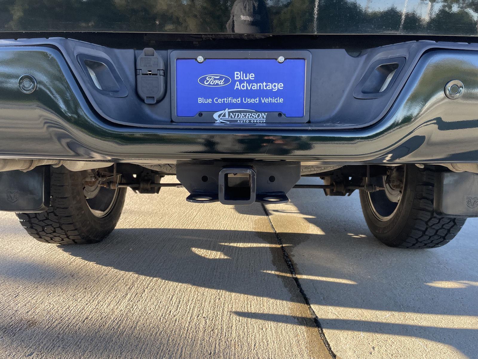 Vehicle photo 33