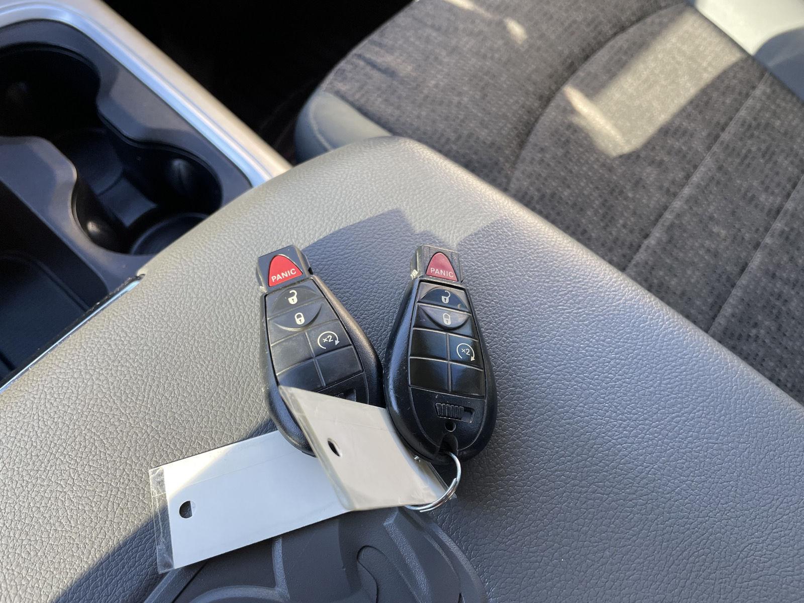 Vehicle photo 35
