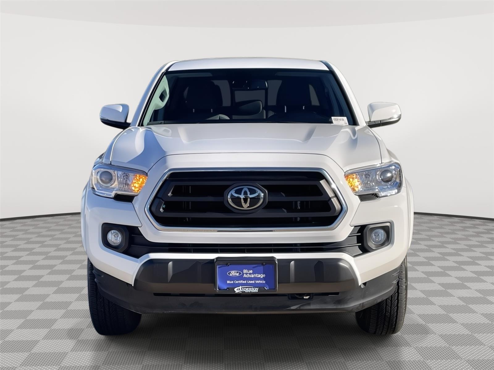 Vehicle photo 4