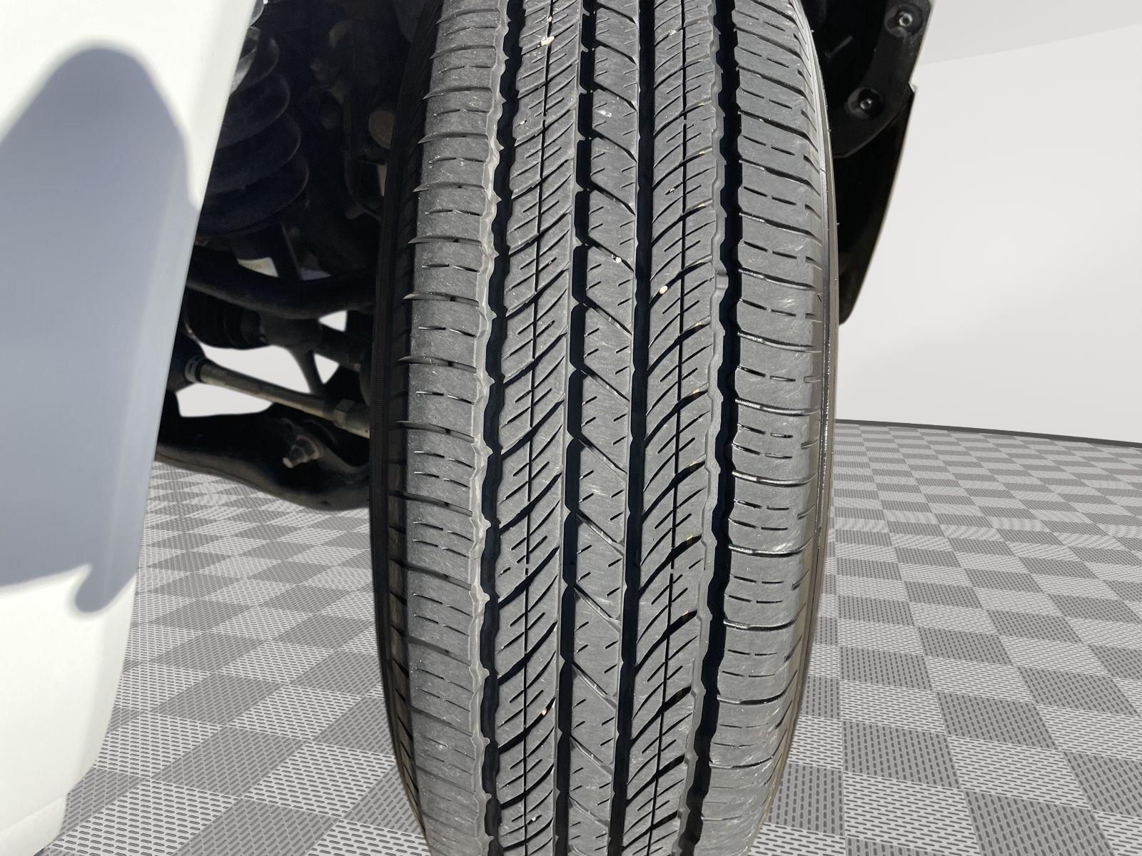 Vehicle photo 11