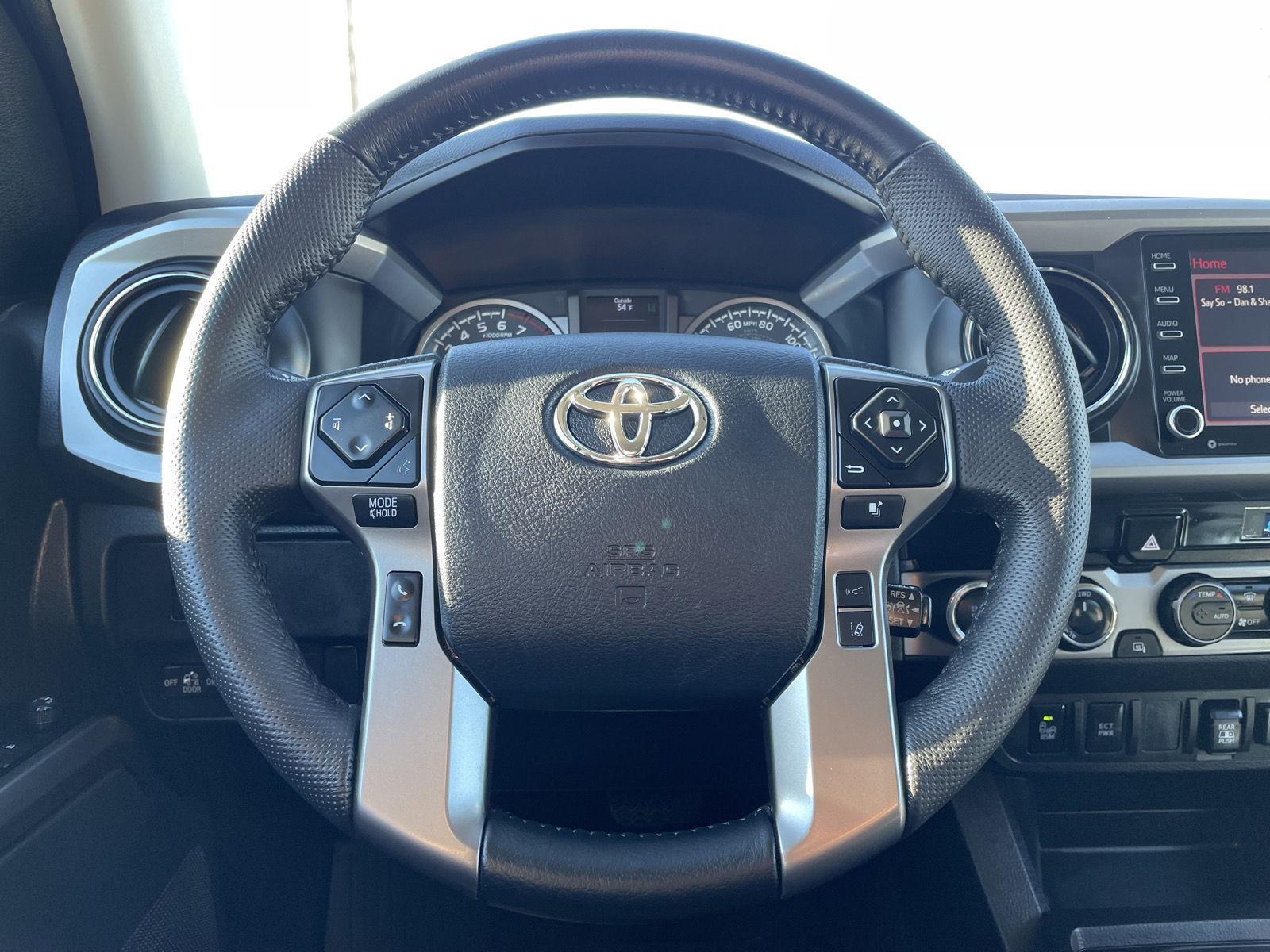 Vehicle photo 12