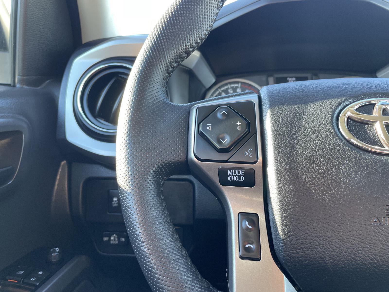 Vehicle photo 13