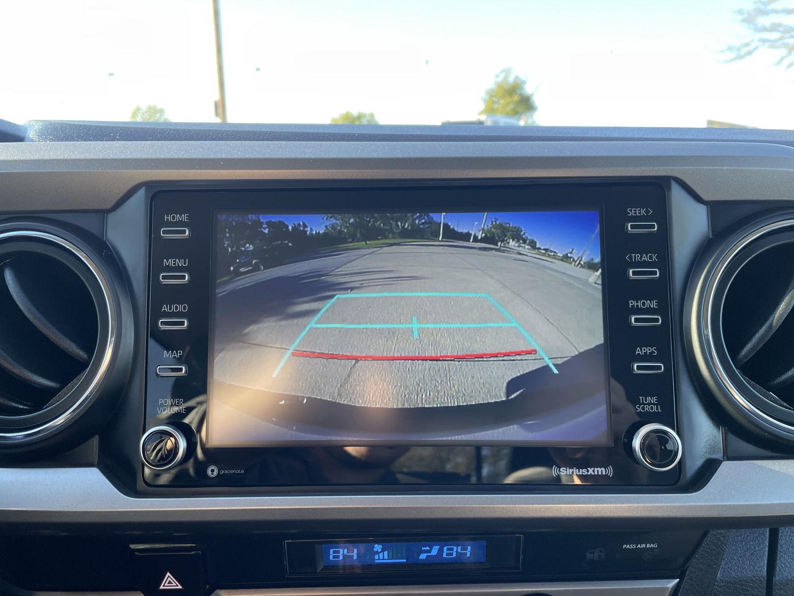 Vehicle photo 22