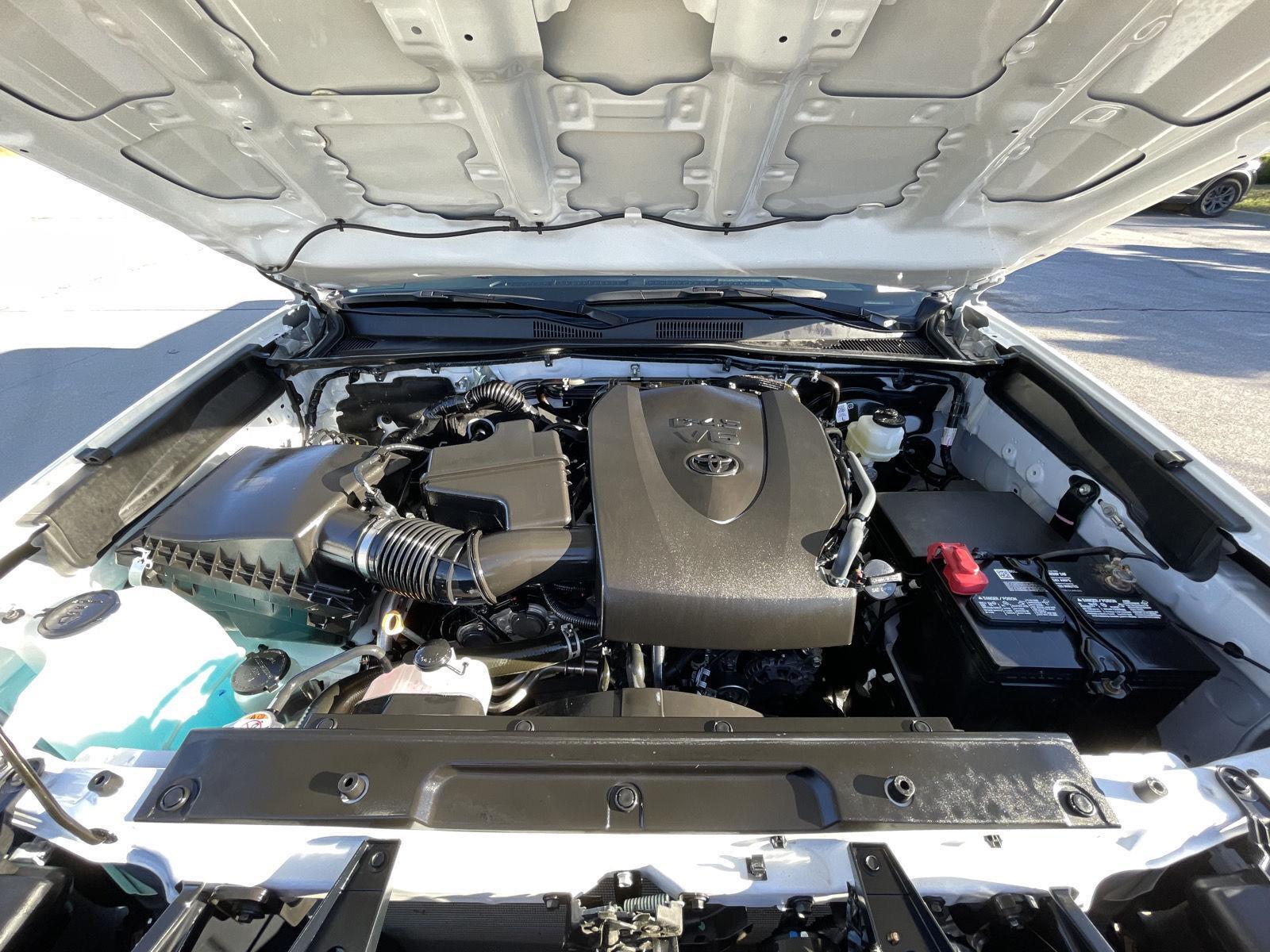 Vehicle photo 32