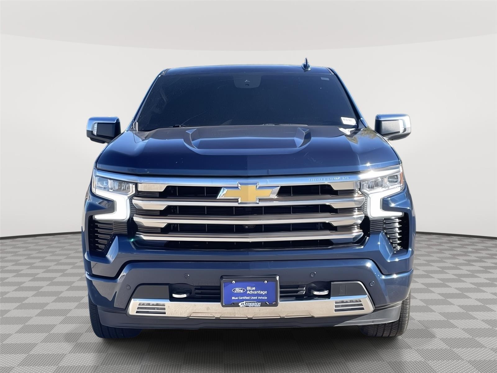 Vehicle photo 4