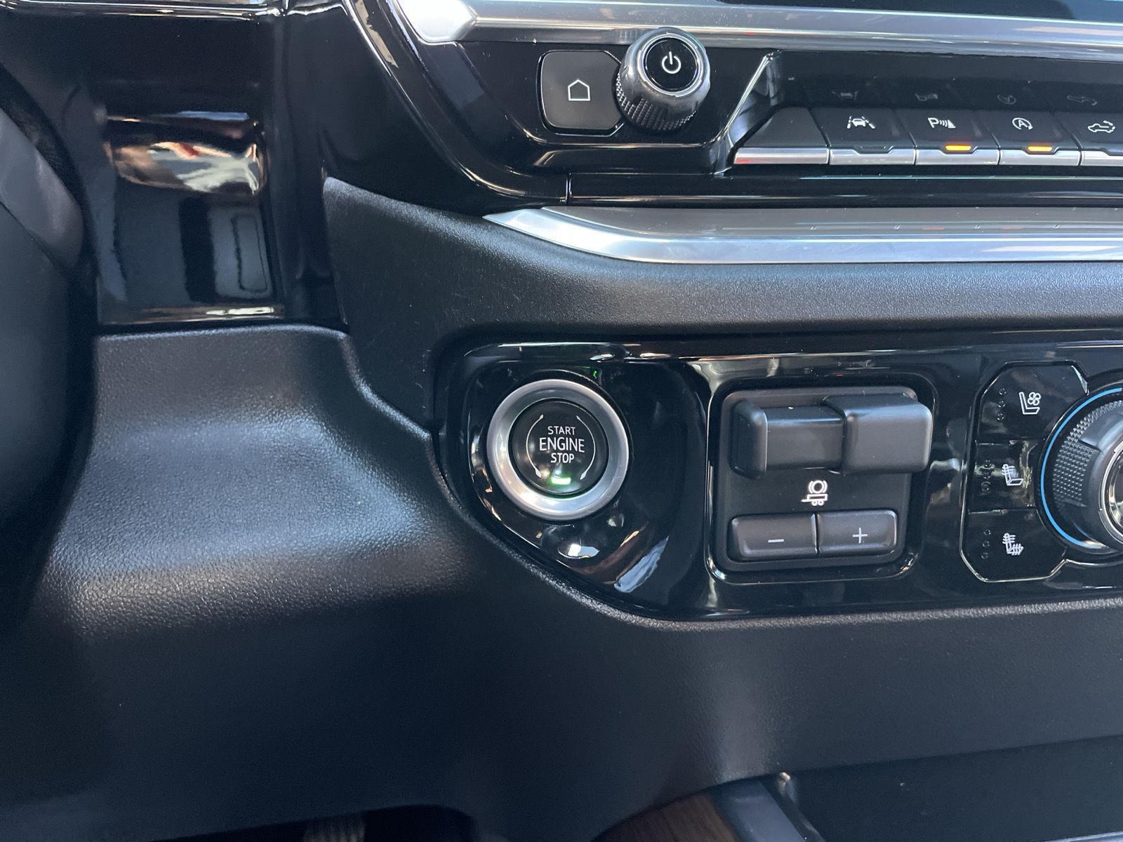 Vehicle photo 27