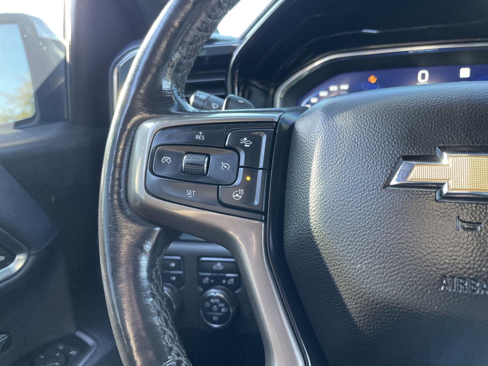 Vehicle photo 32