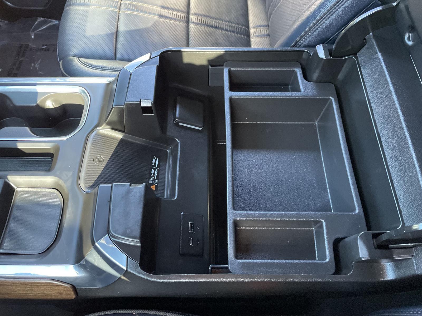 Vehicle photo 36