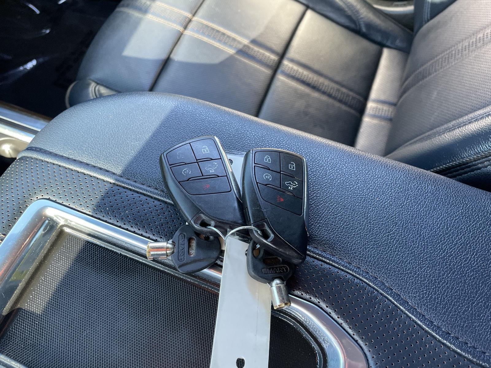 Vehicle photo 42