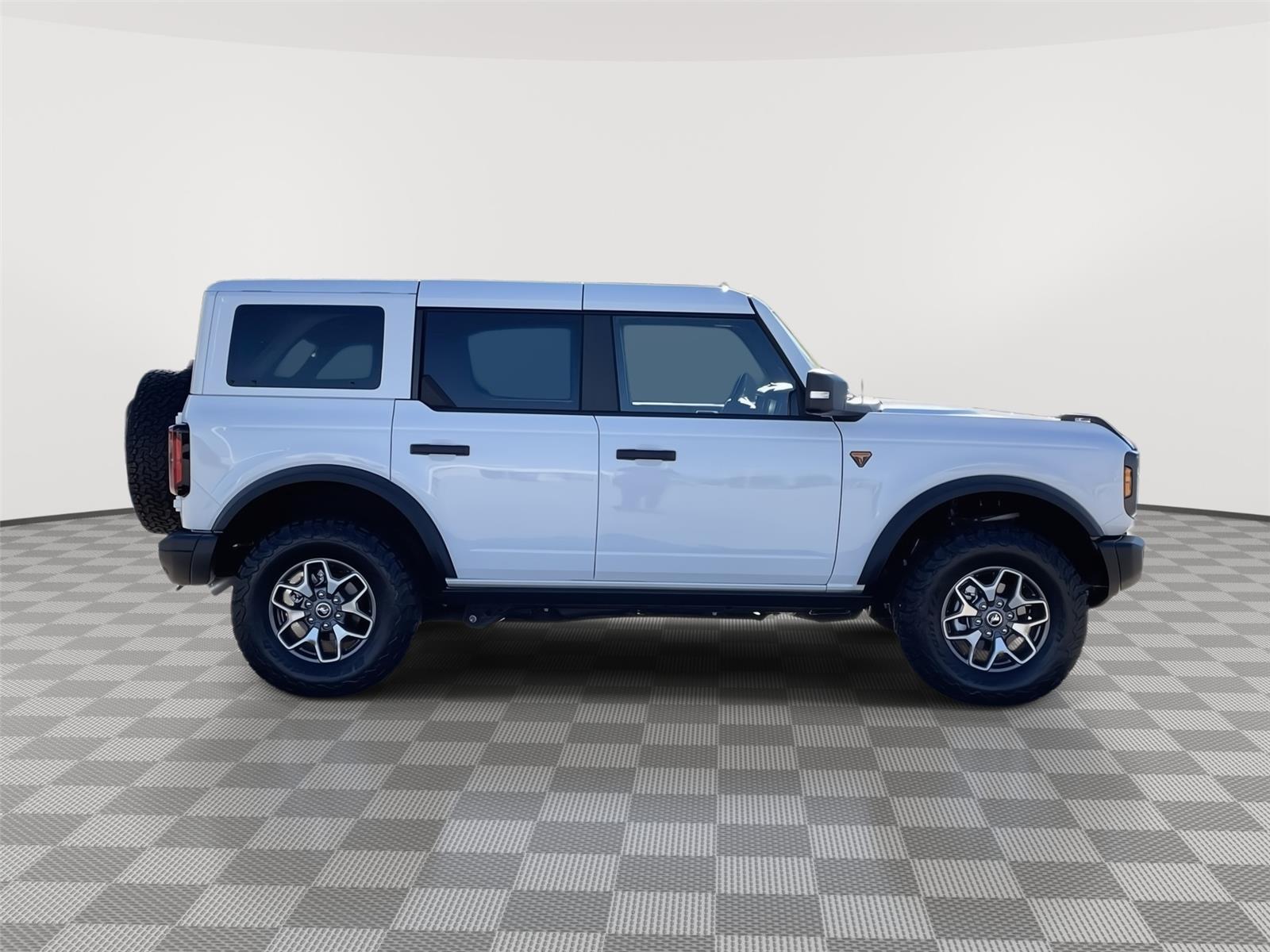 Vehicle photo 6