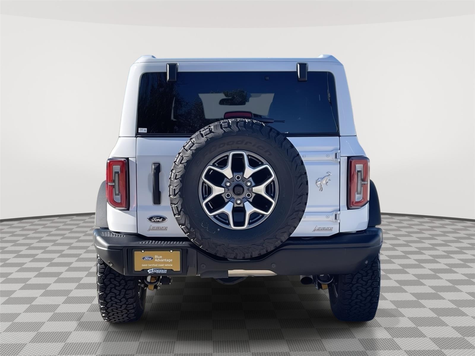 Vehicle photo 8