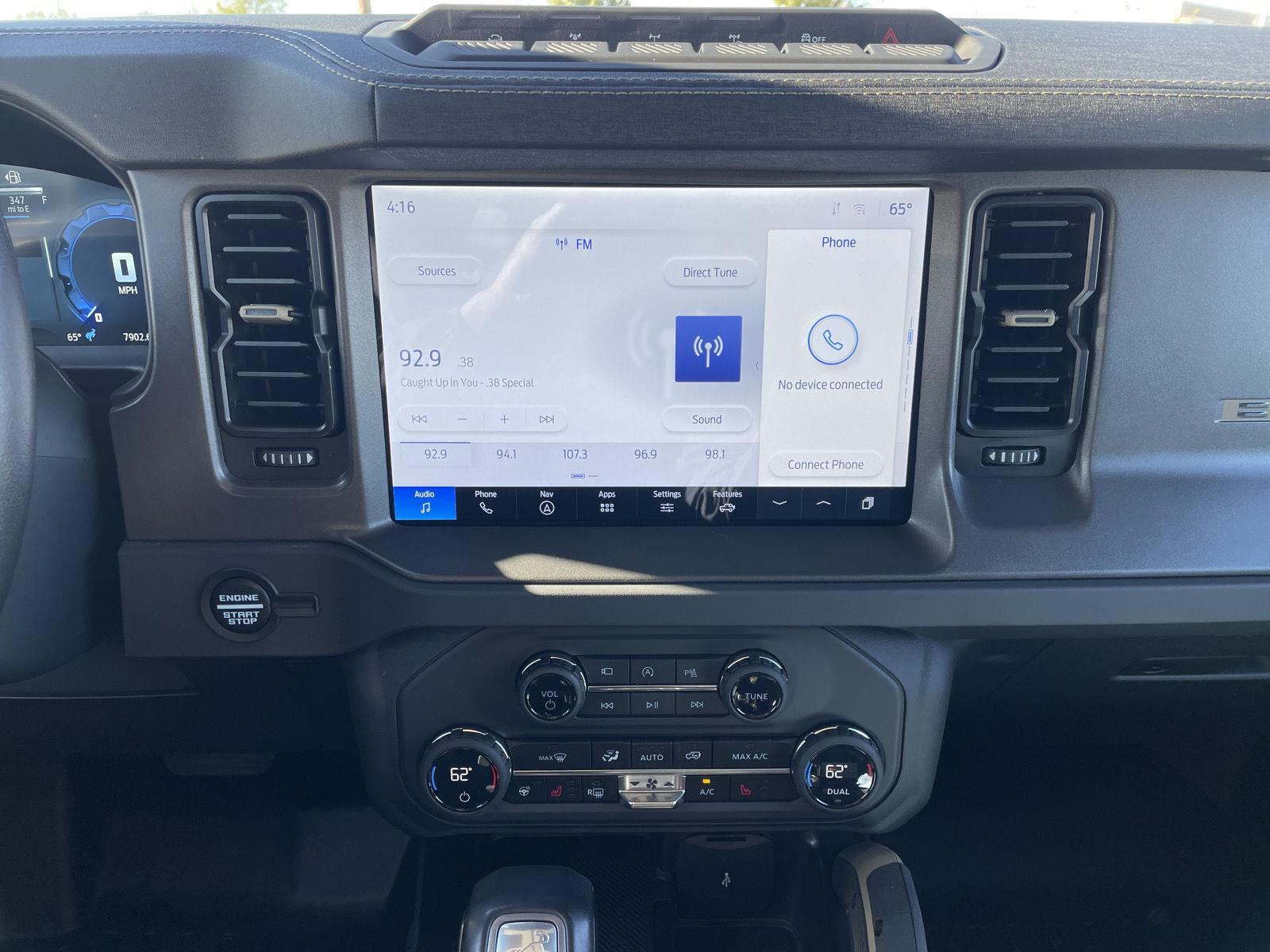 Vehicle photo 22