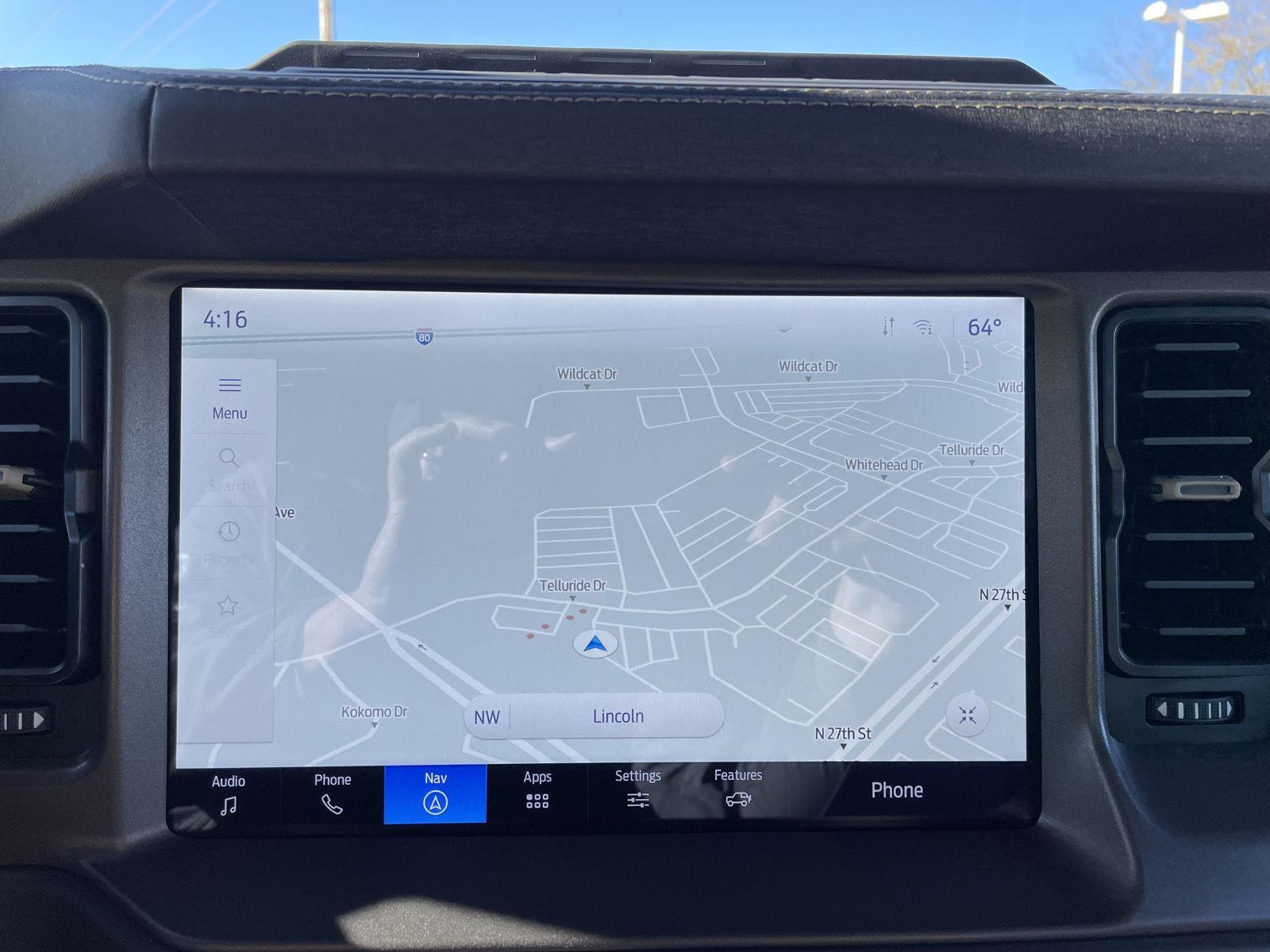 Vehicle photo 25