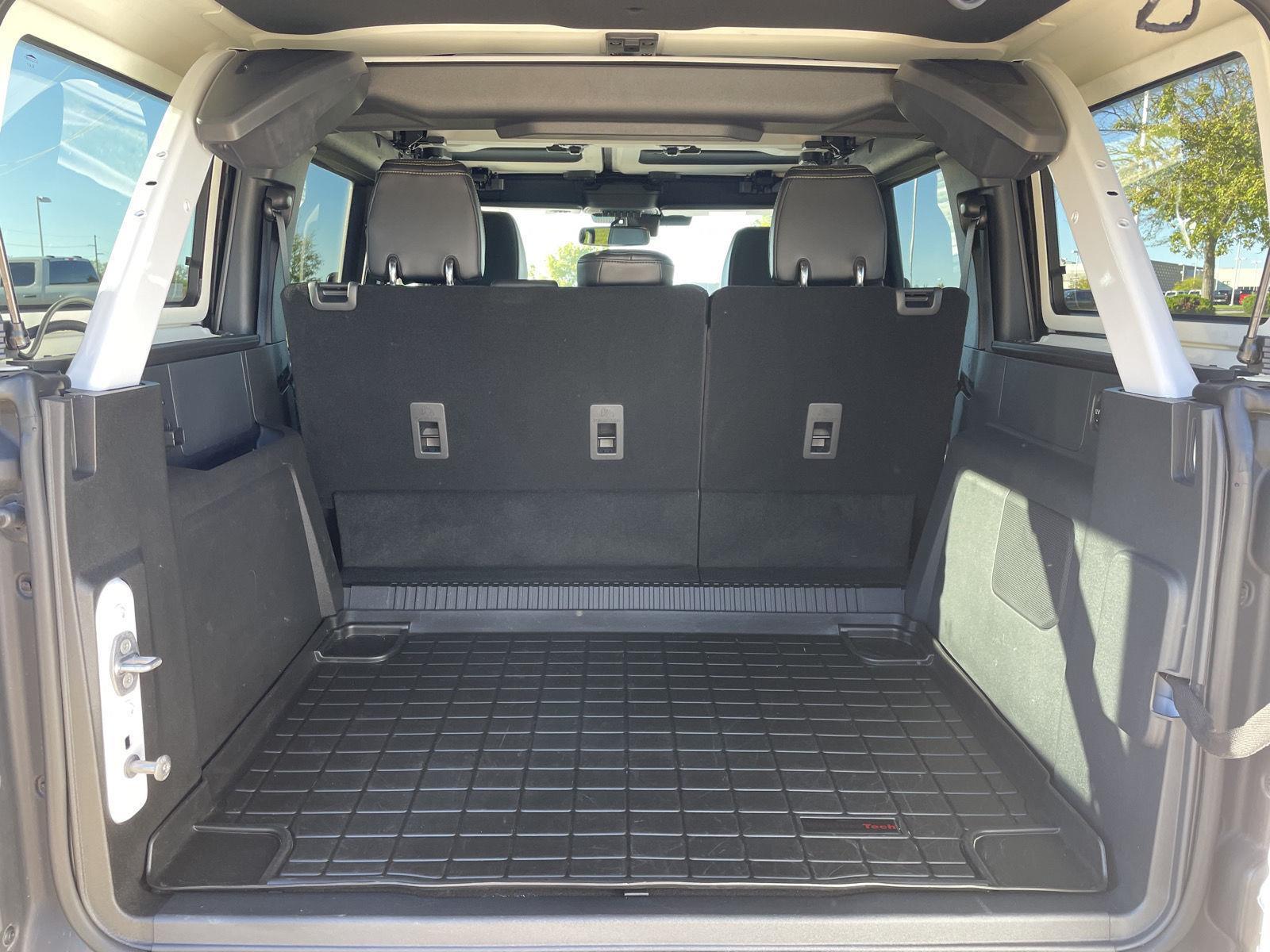 Vehicle photo 35