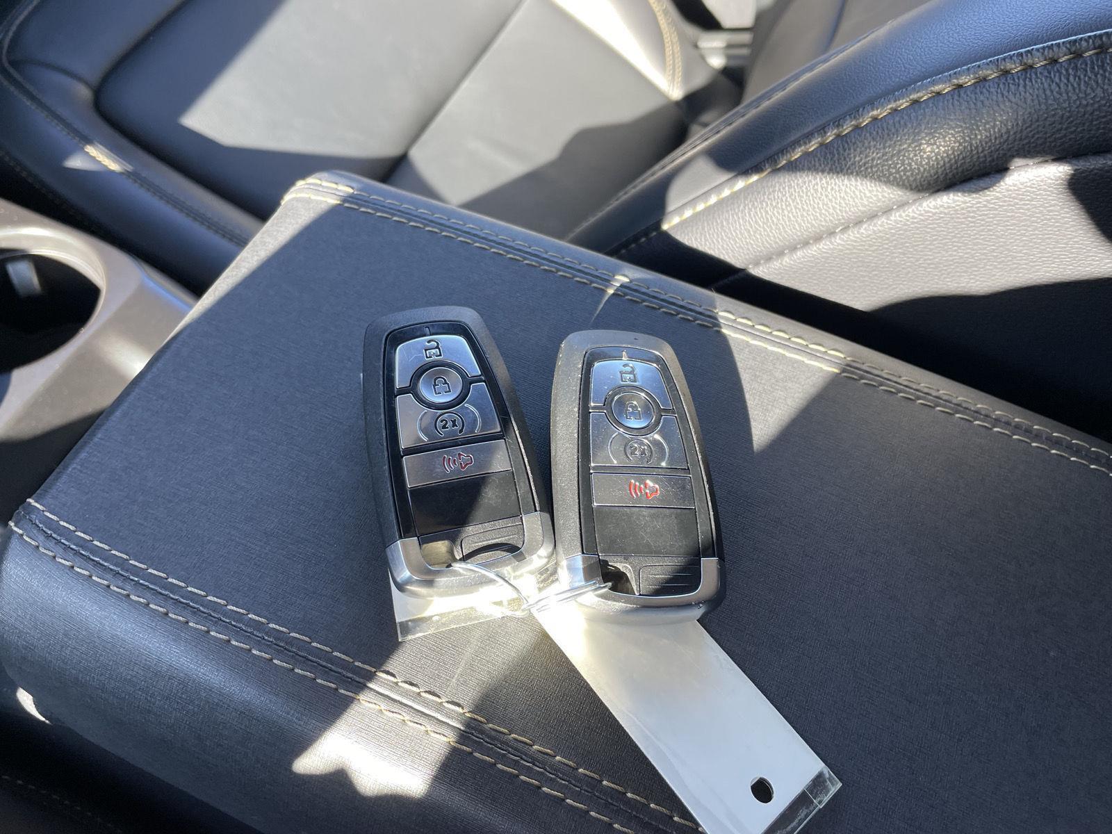 Vehicle photo 37