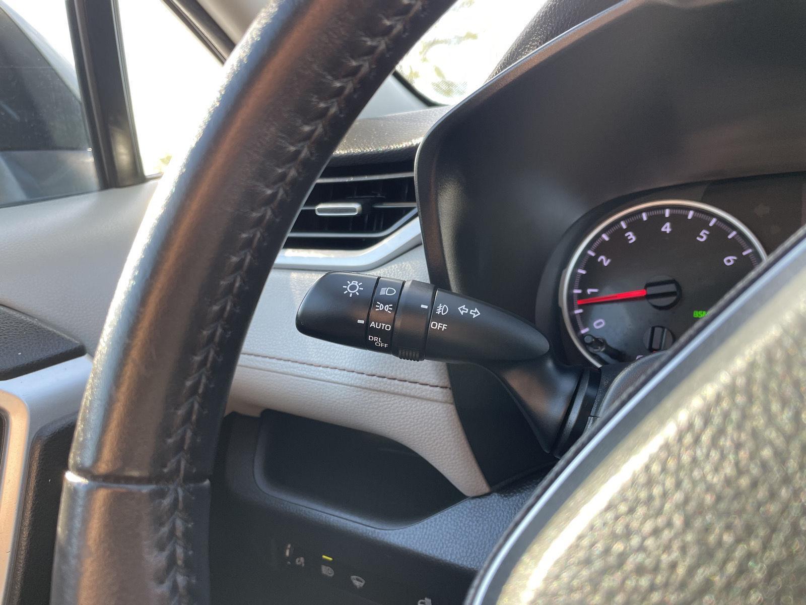 Vehicle photo 15