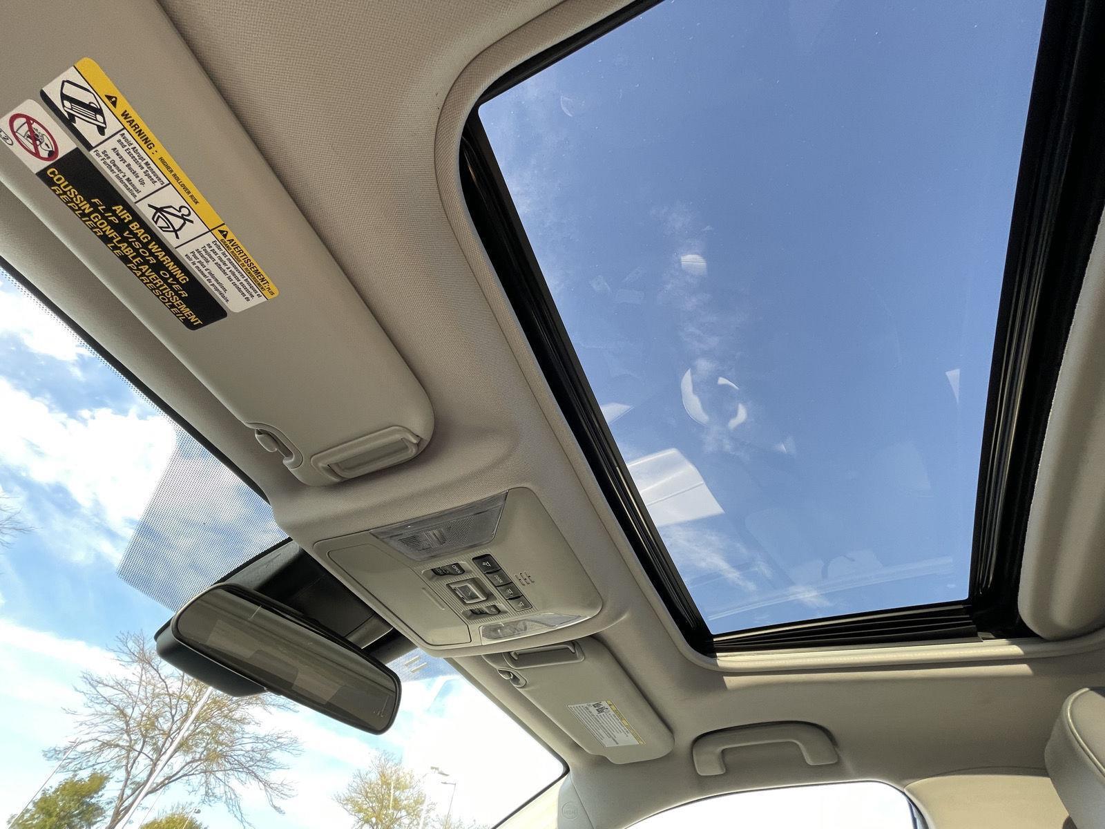 Vehicle photo 20